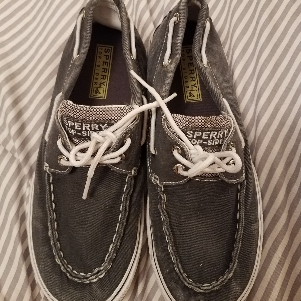 Boys size 5 Navy Sperrys
